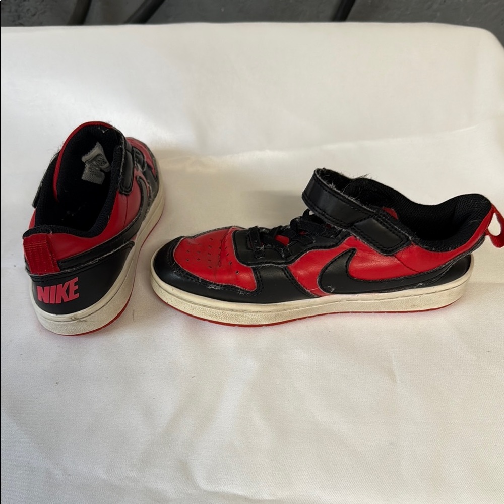 Nike Kids Black and Red Sneakers